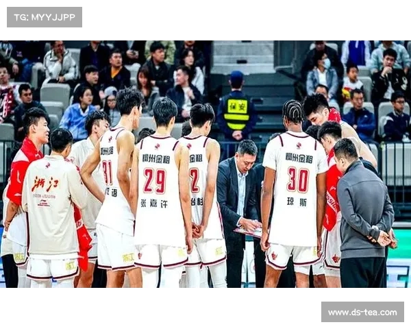 浙江男篮官方宣布与达米安琼斯完成续约三外援阵容已全部确定 浙江男篮官方宣布与达米安琼斯完成续约三外援阵容已全部确定